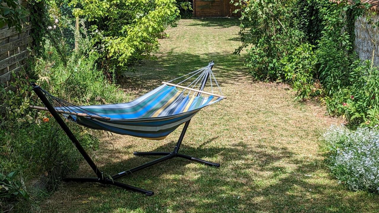 Capucine: Charming Town House With Garden In Vernon-giverny